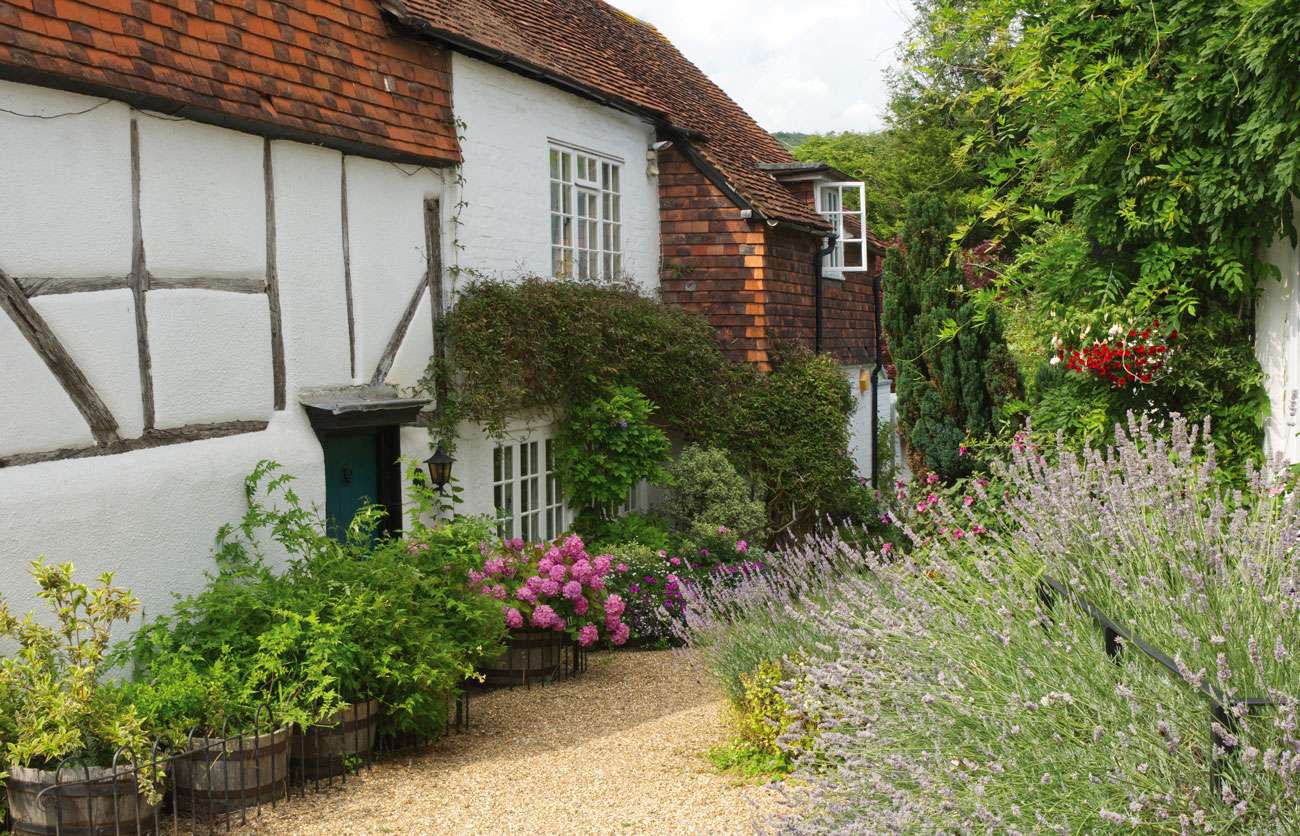 Poets Corner – March 2021 – Raymond Holt