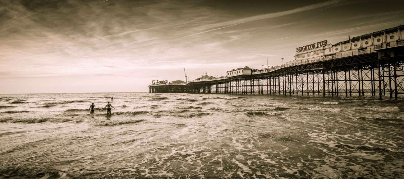 Poets Corner – Inside this dark and shrinking earth – July 2021